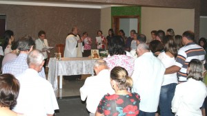 Frei Mauricio celebra missa de Frei Galvão, no palmeiras