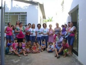 Dia das mães realizado pela Pastoral da Criança, no jardim Jussara, em 2012