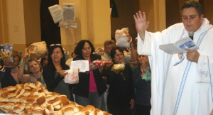 Benção dos pães - 2011 [foto: Claudio José]
